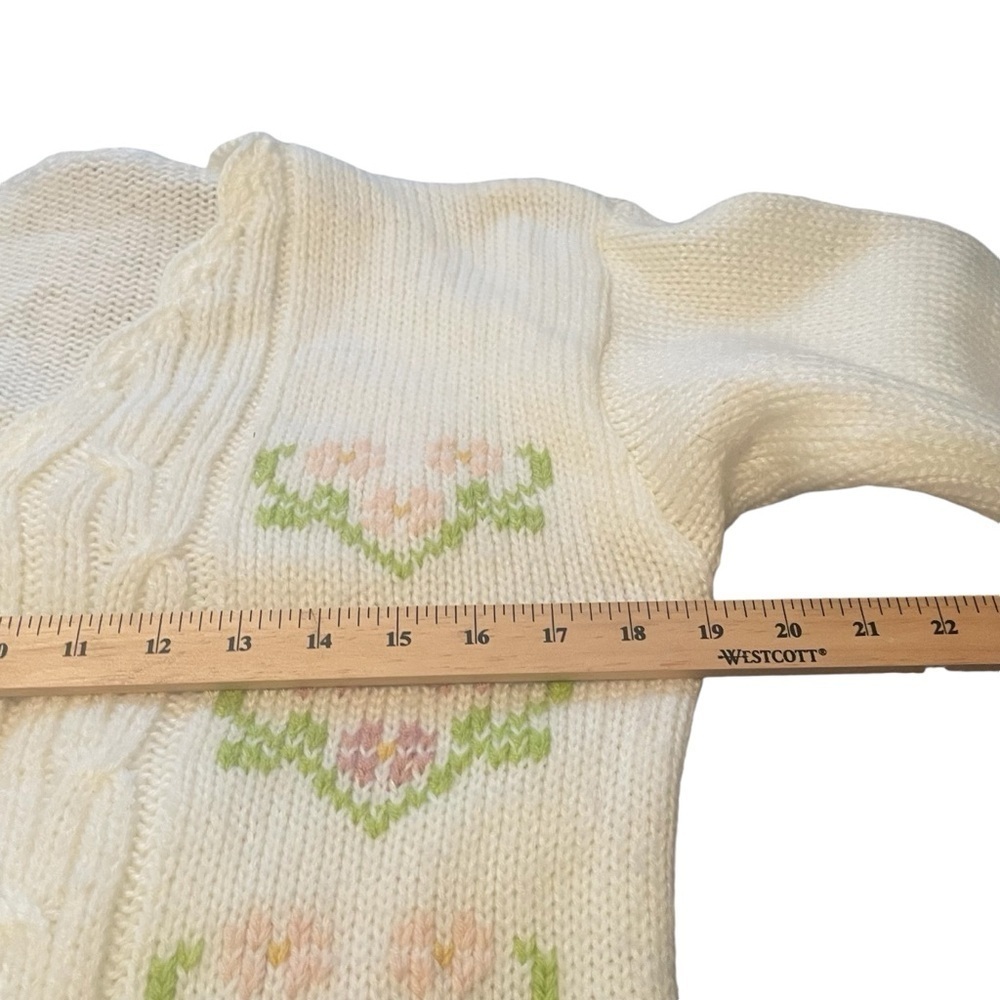 Hand Knit Cream Cable Knit Button Down Sweater/Scalloped Edge V-Neck- Size M - Picture 7 of 11